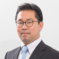 山内 一成