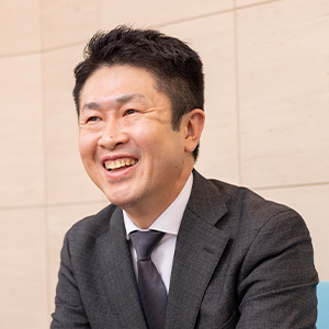 デジタルコンサルティング事業部<br>ゼネラルマネジャー｜山内 優和