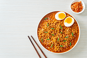 韓国のインスタントラーメンと言えば？「想起」のためのマーケティングを考える