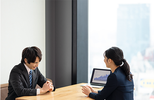 営業現場で起きている、クライアント企業の皆さまの固有課題に向き合い、解決へ導く