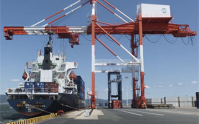 未来の環境に適応できる自律したリーダーへの成長を支援