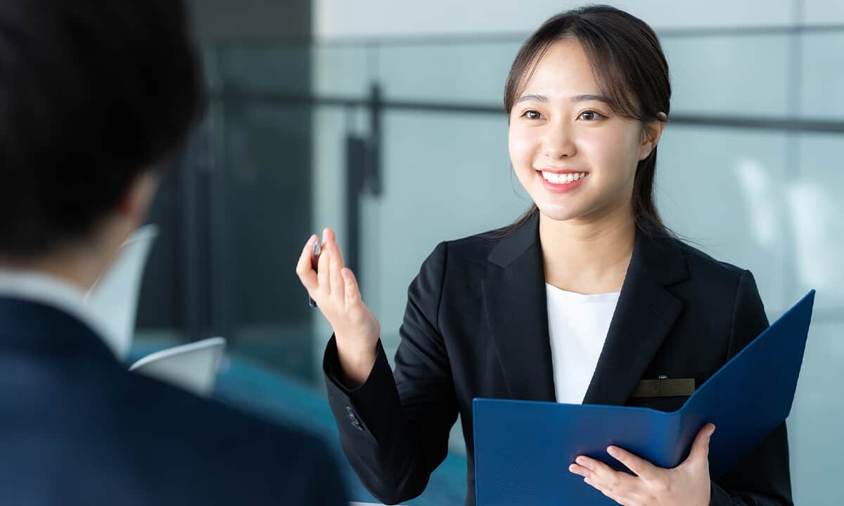 戦略策定から実装まで一貫したコンサルティング体制