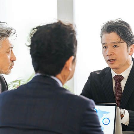 ボトムアップ経営とは？意思決定プロセスの特徴