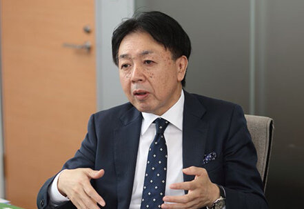 専務取締役　藁田 勝