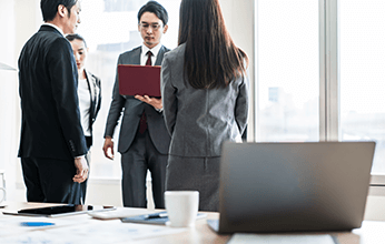 複雑な上場準備に本業が疎かになる