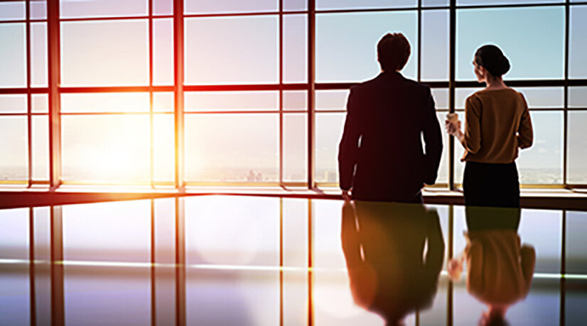 マネジメント能力不足により、リーダーシップを発揮できず、組織全体のモチベーションやパフォーマンスに悪影響が出る。