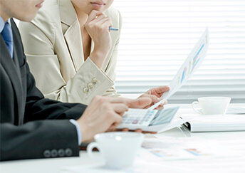 人事制度における給与体系を見直すべきタイミングと判断のサイン