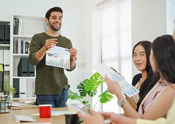 企業が直面する主な課題とその構造