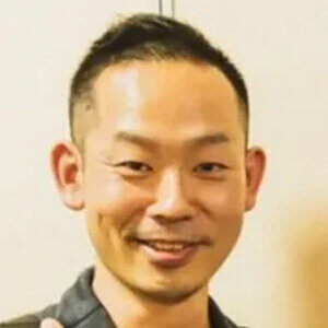 高橋 良知 氏