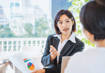 BtoB企業における営業戦略策定のポイント――「顧客の声」を起点に、実行される戦略をつくる