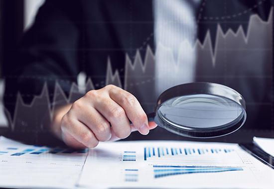 経営戦略セミナー参加特典1つ目は、自社決算書提出で無料の経営分析